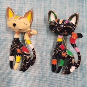 Colorful Cat Brooch Set